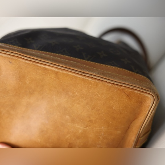 Louis Vuitton Bucket Bag - Picture 8 of 9